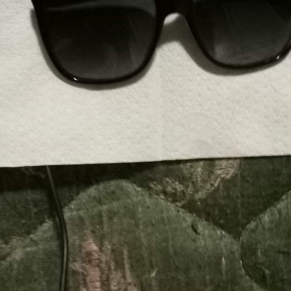 Women's Gucci glasses